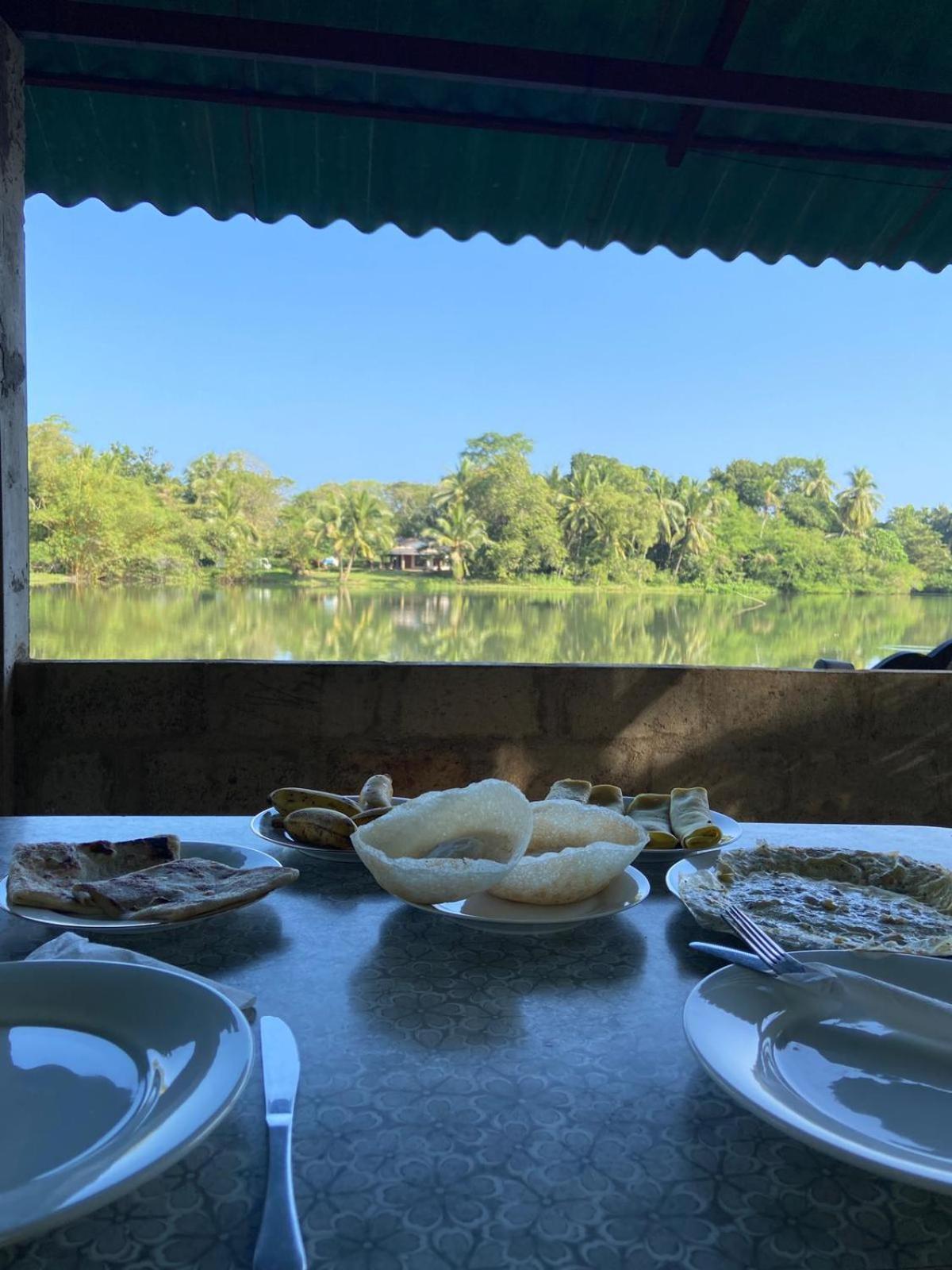 Splendid Lake View Safari Lodge Удавалаве Экстерьер фото