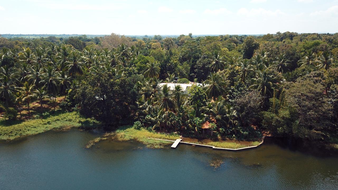 Splendid Lake View Safari Lodge Удавалаве Экстерьер фото